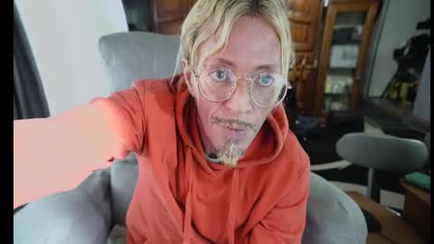 Snapshot of 00jeff31 chatting on January 2026 08:50:02 AM jeff online show from January 2026 08:50:02 AM