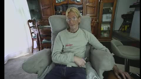 Snapshot of 00jeff31 chatting on February 2026 08:55:02 AM jeff online show from February 2026 08:55:02 AM