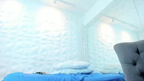  Nahomi  online show from March 2025 06:43:02 PM