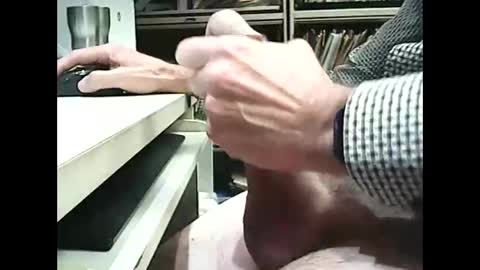 01quebecboy69 online show from October 2025 07:40:01 PM