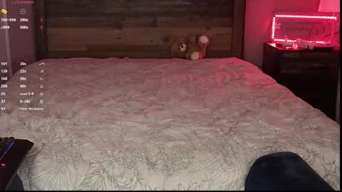 Mario online show from September 2025 05:29:01 AM