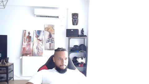 Kingsley online show from February 2026 07:01:01 AM