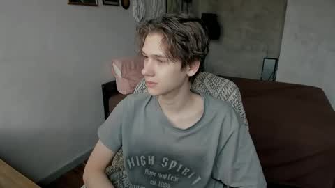 Snapshot of 0verlandd chatting on April 2026 04:57:02 AM Adam online show from April 2026 04:57:02 AM