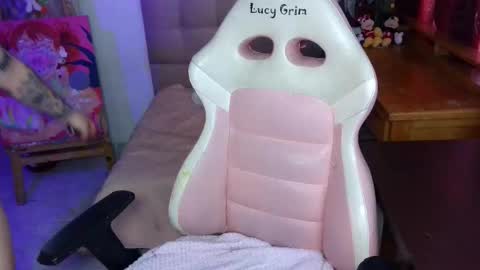 Snapshot of 111lucygrim111 chatting on December 2025 04:56:01 PM 111lucygrim111 online show from December 2025 04:56:01 PM