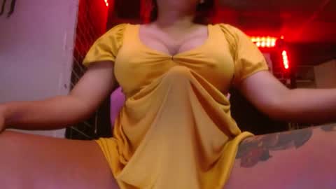  i am trixie im Your Selfsucking Mistress  online show from November 2025 12:32:01 AM