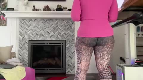 Snapshot of 11willowandjohn11 chatting on February 2025 09:05:02 PM Aurora Willows online show from February 2025 09:05:02 PM