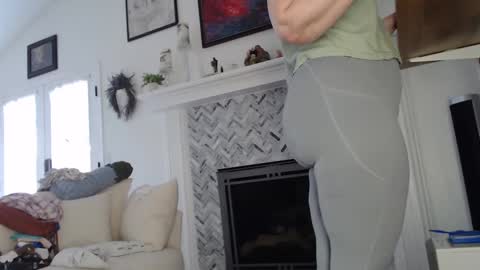 Snapshot of 11willowandjohn11 chatting on October 2025 02:46:02 PM Aurora Willows online show from October 2025 02:46:02 PM