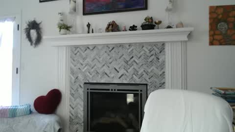 Aurora Willows online show from March 2026 07:09:01 PM