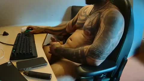 19andre90 online show from September 2025 11:42:01 AM