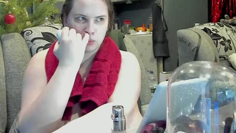 1LINDSEY1 online show from December 2024 06:02:02 PM