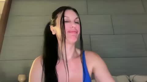 Snapshot of 1lovely1 chatting on October 2025 04:02:02 AM Onna online show from October 2025 04:02:02 AM