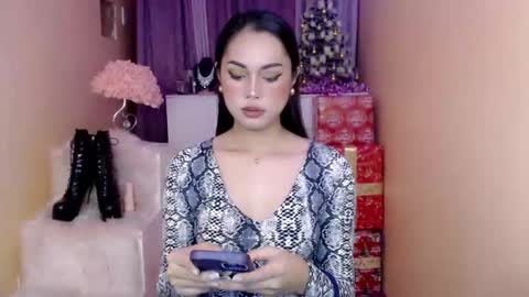 1miracle_tranny online show from December 2025 12:49:02 AM