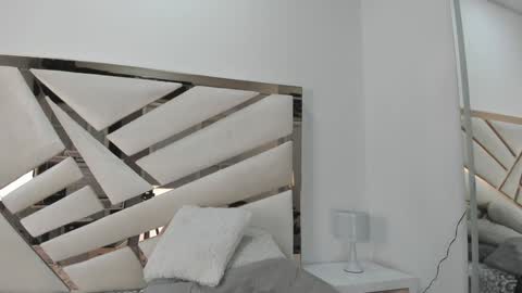 Snapshot of 1naughty_milf chatting on February 2025 11:08:02 AM Luisa online show from February 2025 11:08:02 AM