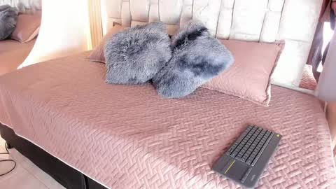 Luisa online show from May 2026 12:27:01 AM