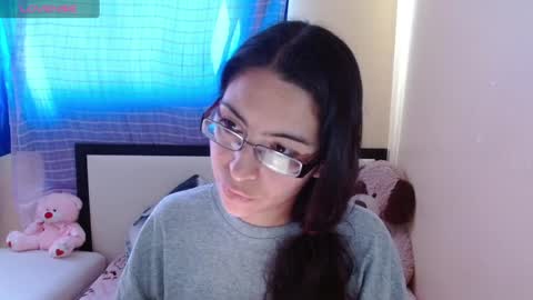 Snapshot of 1sasha_grey__1 chatting on January 2025 08:48:01 PM paola online show from January 2025 08:48:01 PM