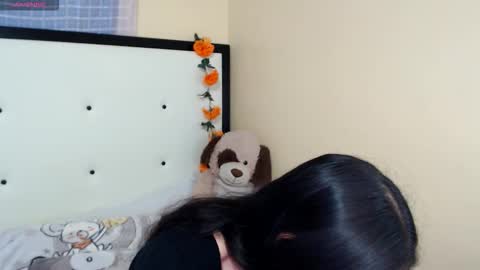 paola online show from March 2026 11:45:01 PM