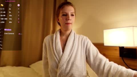 Snapshot of 1slavicdoll chatting on October 2025 01:28:01 AM VICTORIA online show from October 2025 01:28:01 AM