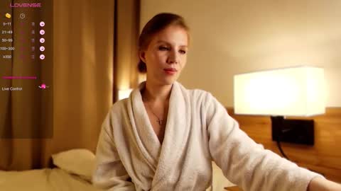 Snapshot of 1slavicdoll chatting on November 2025 01:18:02 AM VICTORIA online show from November 2025 01:18:02 AM