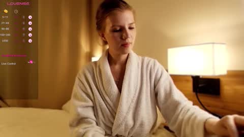 Snapshot of 1slavicdoll chatting on November 2025 01:16:01 AM VICTORIA online show from November 2025 01:16:01 AM