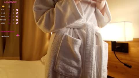 Snapshot of 1slavicdoll chatting on November 2025 01:04:01 AM VICTORIA online show from November 2025 01:04:01 AM