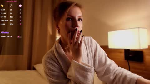 Snapshot of 1slavicdoll chatting on November 2025 01:22:01 AM VICTORIA online show from November 2025 01:22:01 AM