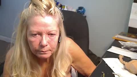 Susan online show from December 2024 04:06:01 PM