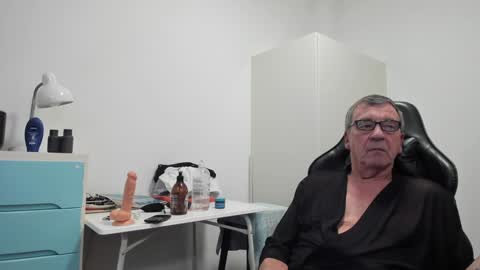 Henk online show from January 2025 07:21:01 PM