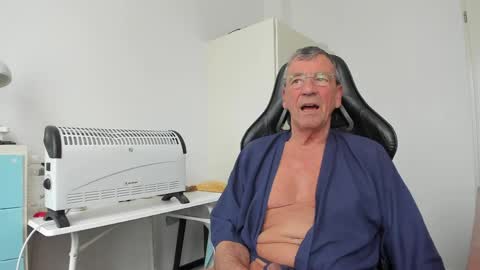 Henk online show from April 2026 01:42:02 PM