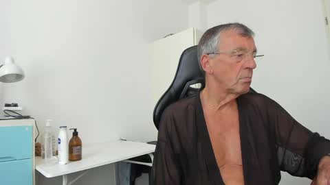 Henk online show from May 2026 10:33:02 AM