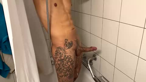 Snapshot of 2025rob chatting on November 2025 05:24:02 PM 2025rob online show from November 2025 05:24:02 PM