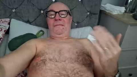 Snapshot of 211scudder chatting on December 2025 10:53:01 AM 211skoosh online show from December 2025 10:53:01 AM