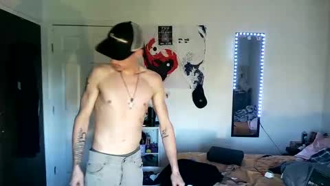 Snapshot of 21yearsy0ung9icheshung chatting on December 2024 06:06:01 PM AlecurClit online show from December 2024 06:06:01 PM