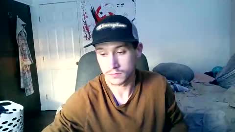 Snapshot of 21yearsy0ung9icheshung chatting on January 2025 10:33:01 PM AlecurClit online show from January 2025 10:33:01 PM