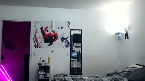 Snapshot of 21yearsy0ung9icheshung chatting on January 2025 06:45:02 PM AlecurClit online show from January 2025 06:45:02 PM