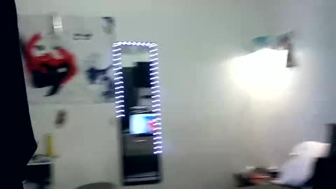 Snapshot of 21yearsy0ung9icheshung chatting on January 2025 12:20:01 AM AlecurClit online show from January 2025 12:20:01 AM