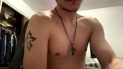 Snapshot of 21yearsy0ung9icheshung chatting on February 2025 02:08:01 AM AlecurClit online show from February 2025 02:08:01 AM