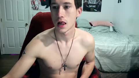 Snapshot of 21yearsy0ung9icheshung chatting on February 2025 01:03:01 AM AlecurClit online show from February 2025 01:03:01 AM