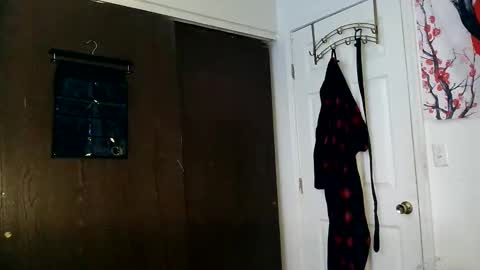 Snapshot of 21yearsy0ung9icheshung chatting on March 2025 01:36:02 AM AlecurClit online show from March 2025 01:36:02 AM