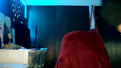 Snapshot of 21yearsy0ung9icheshung chatting on March 2025 12:18:02 AM AlecurClit online show from March 2025 12:18:02 AM