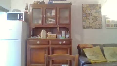 22esserre online show from October 2025 01:08:02 PM