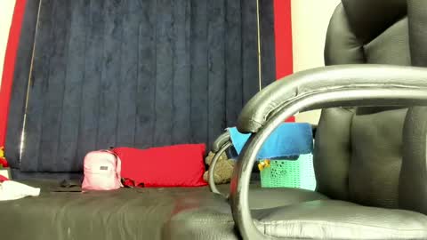 Isabella online show from December 2024 11:01:01 AM