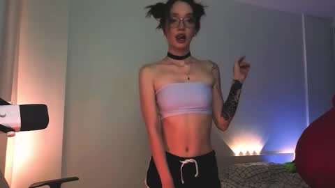 Snapshot of 2b_ chatting on February 2026 03:59:02 AM Sasha weekend from 14 to 27 November online show from February 2026 03:59:02 AM