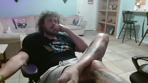 Snapshot of 2dirtyhillbillies chatting on February 2026 12:10:01 AM ThrillBilly online show from February 2026 12:10:01 AM