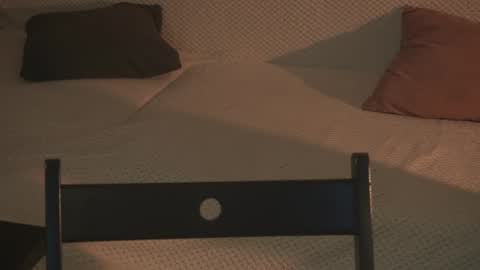 Snapshot of 2girls_1dream chatting on March 2025 08:09:02 PM Elley online show from March 2025 08:09:02 PM