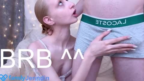 Snapshot of 2nc_ chatting on December 2024 07:33:01 PM Eleot online show from December 2024 07:33:01 PM