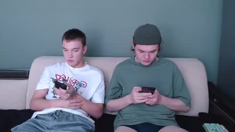 Snapshot of 2nc_ chatting on September 2025 08:49:02 AM Eleot online show from September 2025 08:49:02 AM