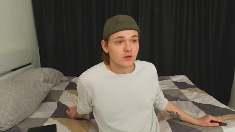 Snapshot of 2nc_ chatting on October 2025 01:09:02 PM Eleot online show from October 2025 01:09:02 PM