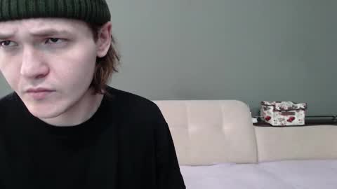 Snapshot of 2nc_ chatting on November 2025 07:30:01 AM Eleot online show from November 2025 07:30:01 AM