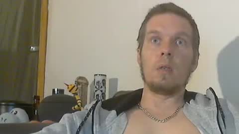 2small4you83 online show from December 2024 02:28:01 PM