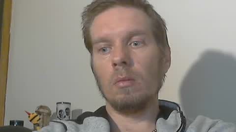 2small4you83 online show from January 2025 05:33:01 PM